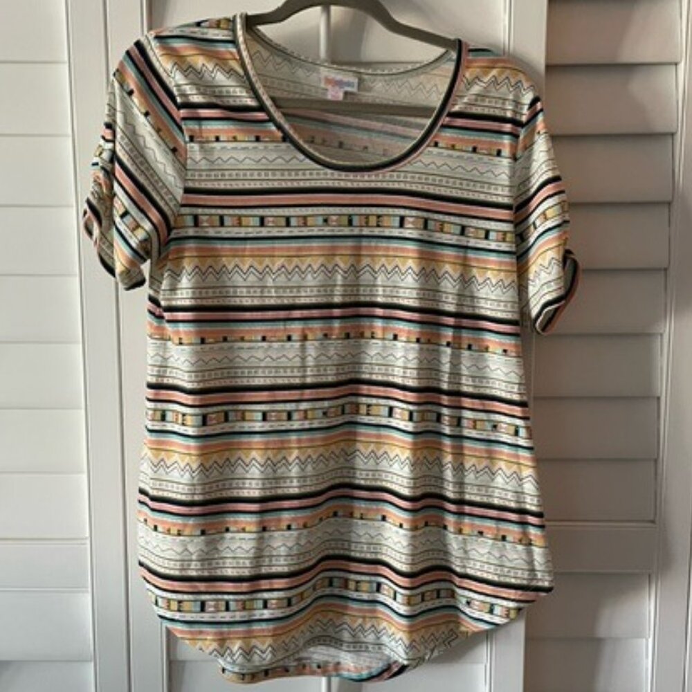LuLaroe Short Sleeve Tee